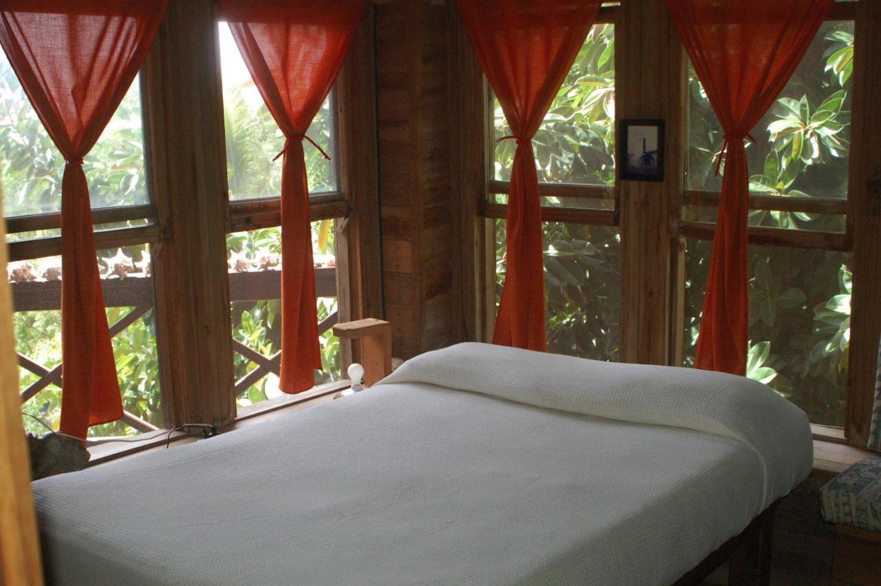Roatan Bed & Breakfast Apartments West End Eksteriør bilde