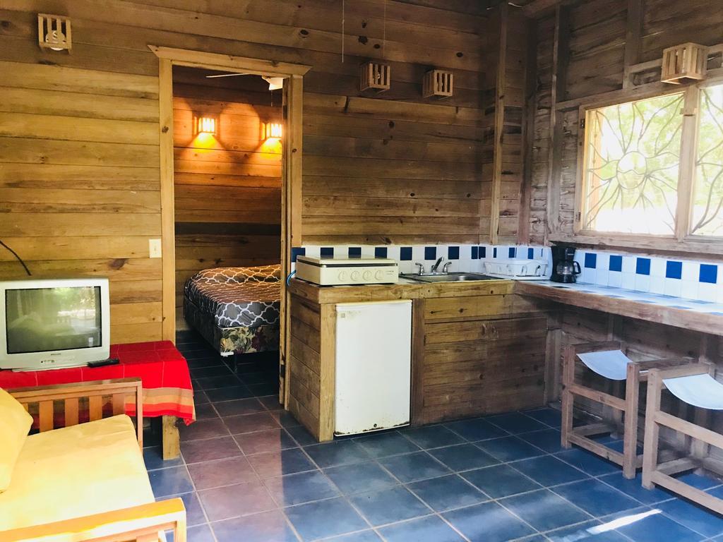 Roatan Bed & Breakfast Apartments West End Eksteriør bilde